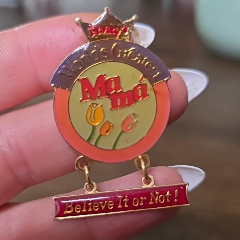 Ripley's Believe‎ It Or Not Pin 1985, Worlds Greatest Mama Brooch Collectible